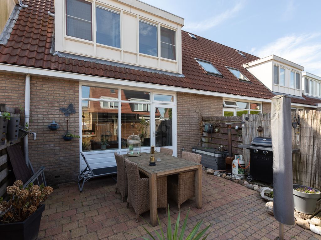 Wilgeroosje 58, Sneek