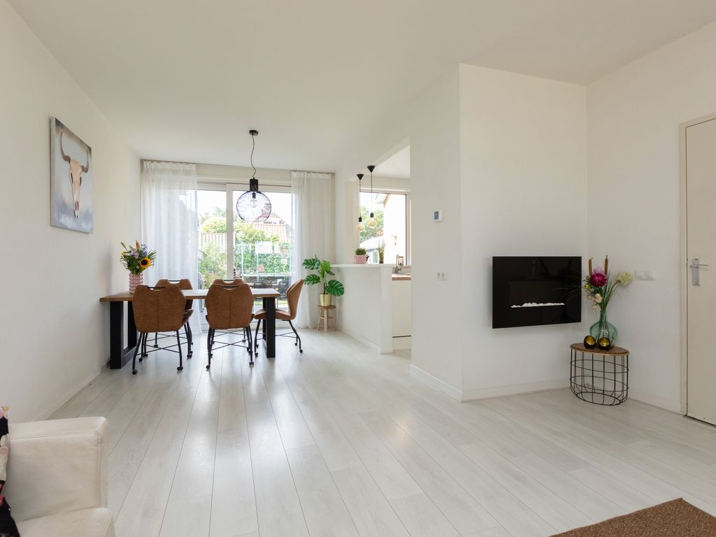 Lammert Scheltesstraat 23, Pingjum