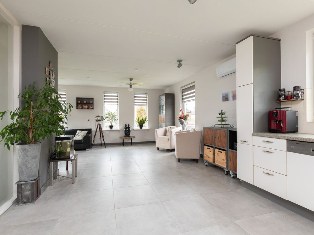 Waaxenserweg 11, Lollum