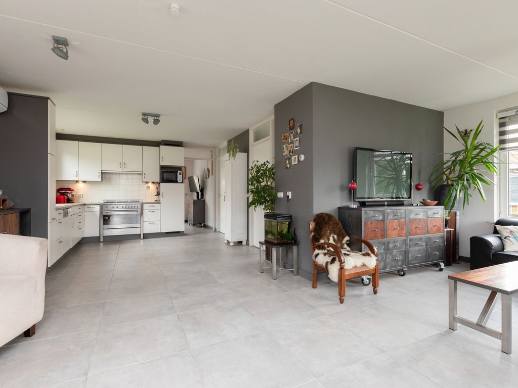 Waaxenserweg 11, Lollum