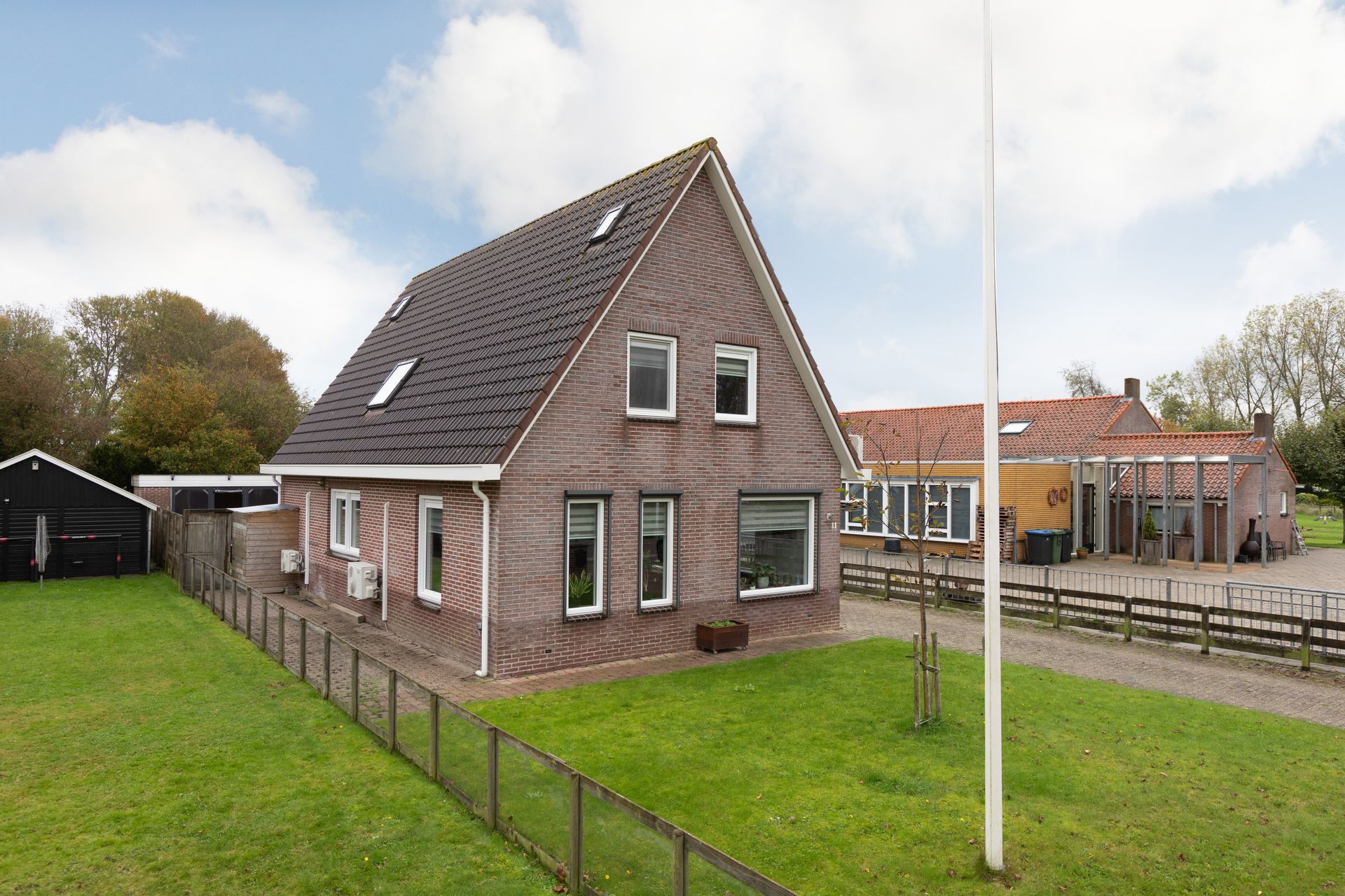 Waaxenserweg 11, Lollum