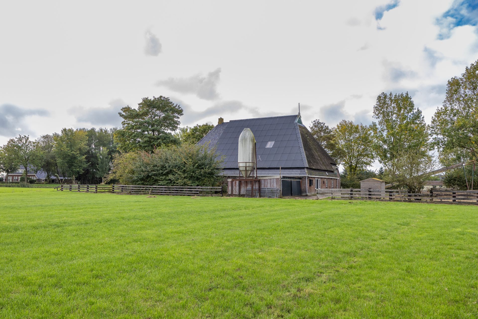 Doniaweg 25, Burgwerd