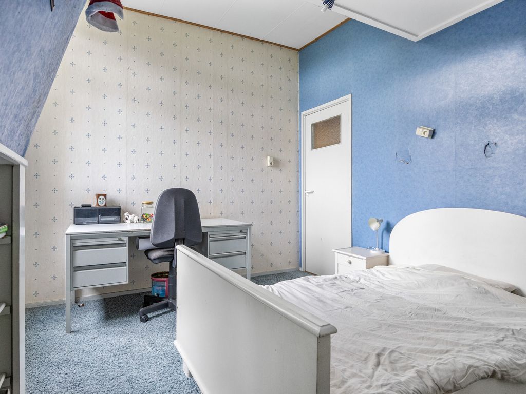 Doniaweg 25, Burgwerd