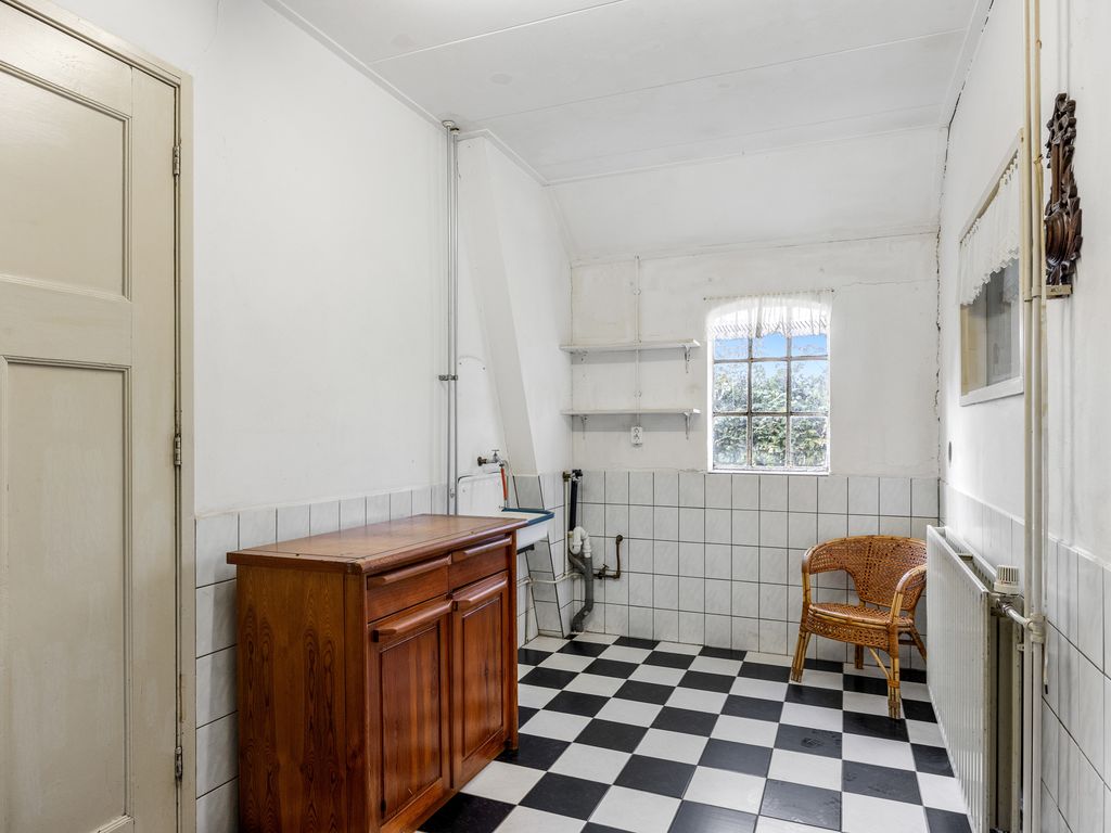 Doniaweg 25, Burgwerd