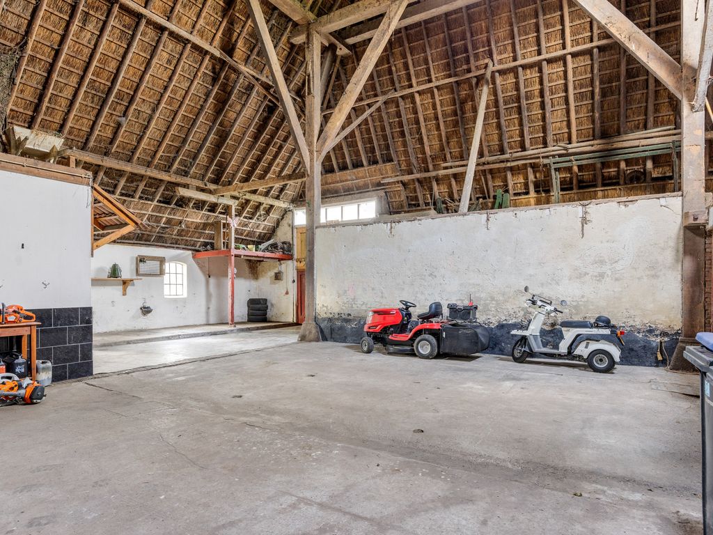 Doniaweg 25, Burgwerd