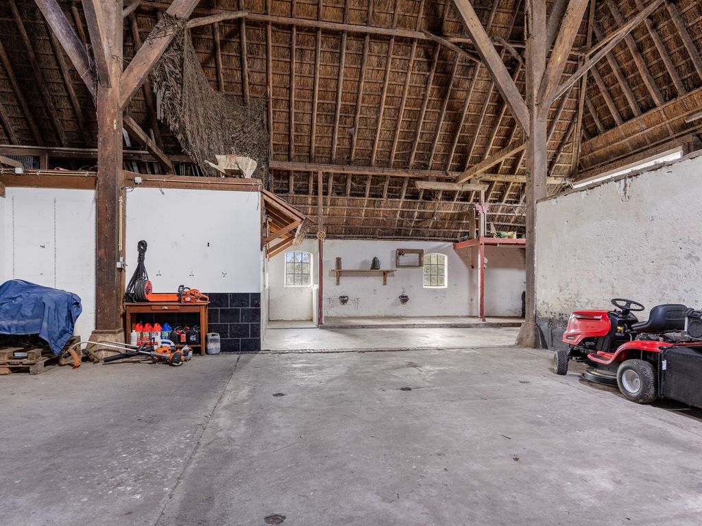 Doniaweg 25, Burgwerd