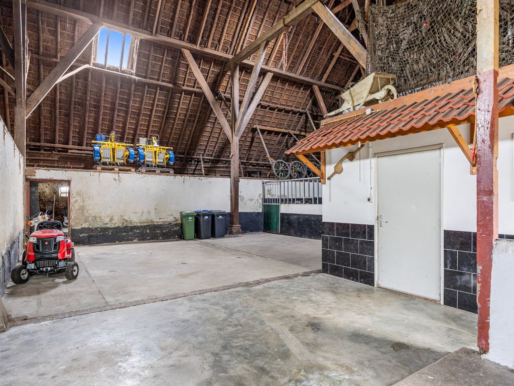 Doniaweg 25, Burgwerd