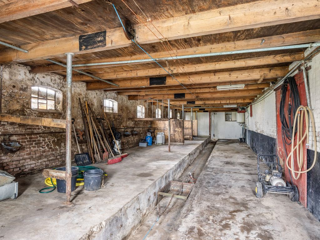 Doniaweg 25, Burgwerd