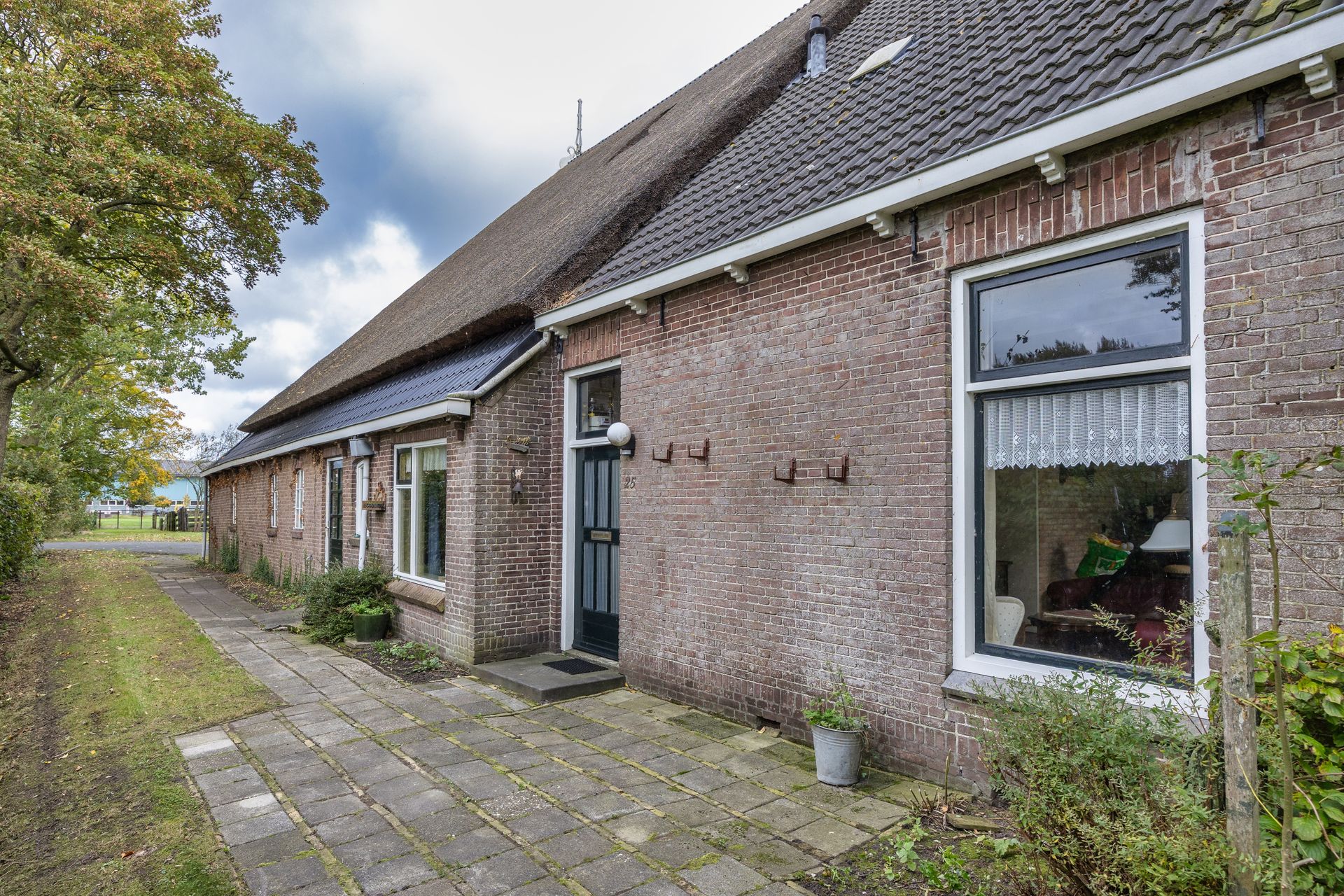 Doniaweg 25, Burgwerd