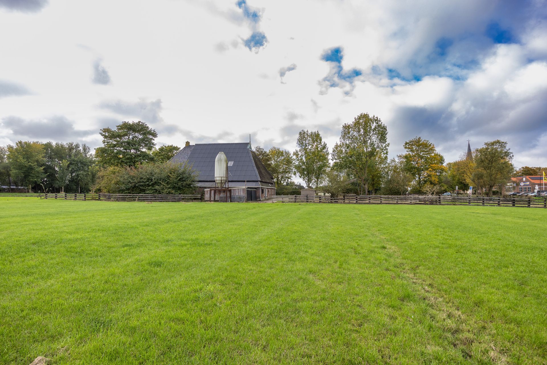 Doniaweg 25, Burgwerd