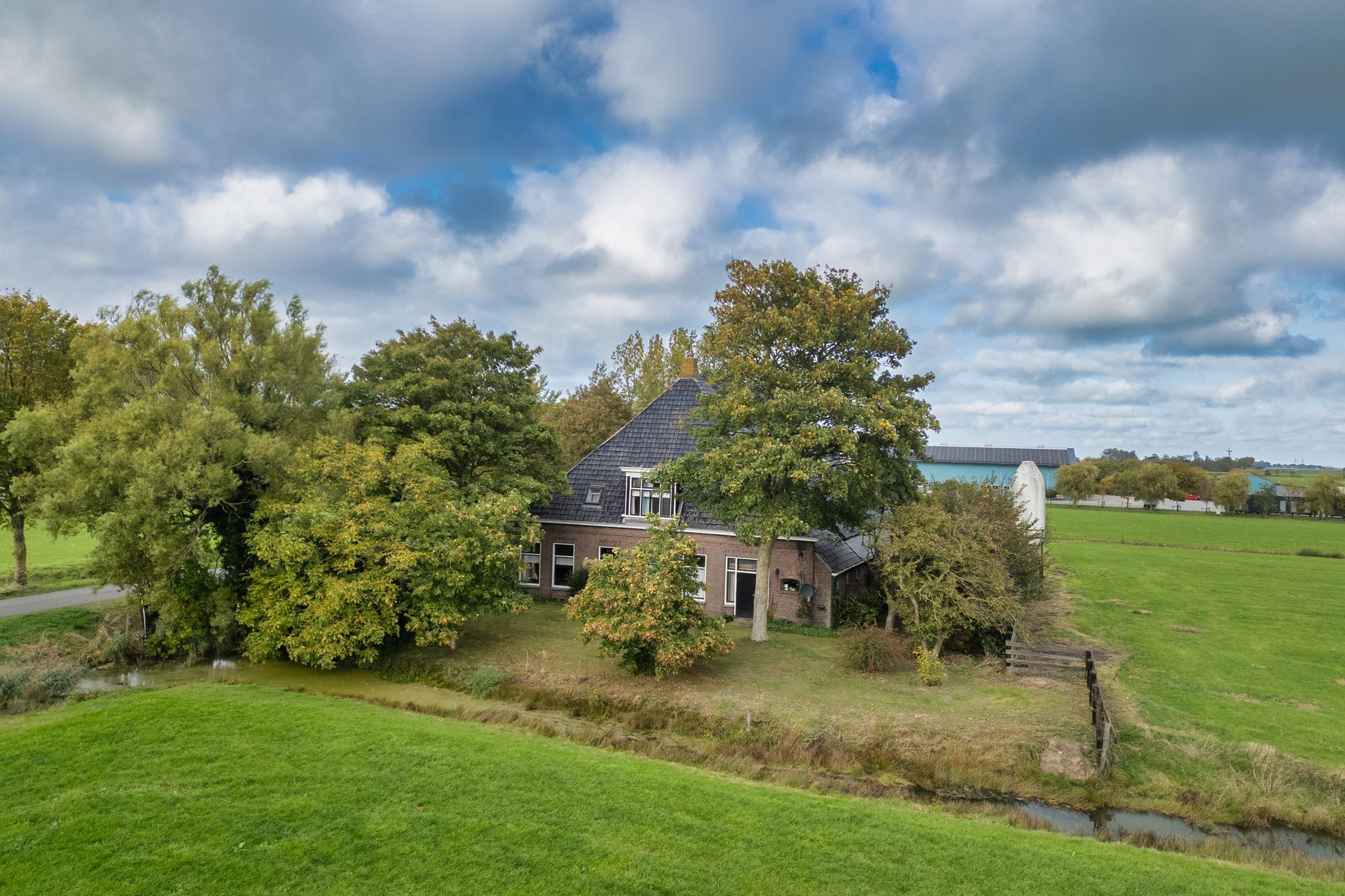 Doniaweg 25, Burgwerd