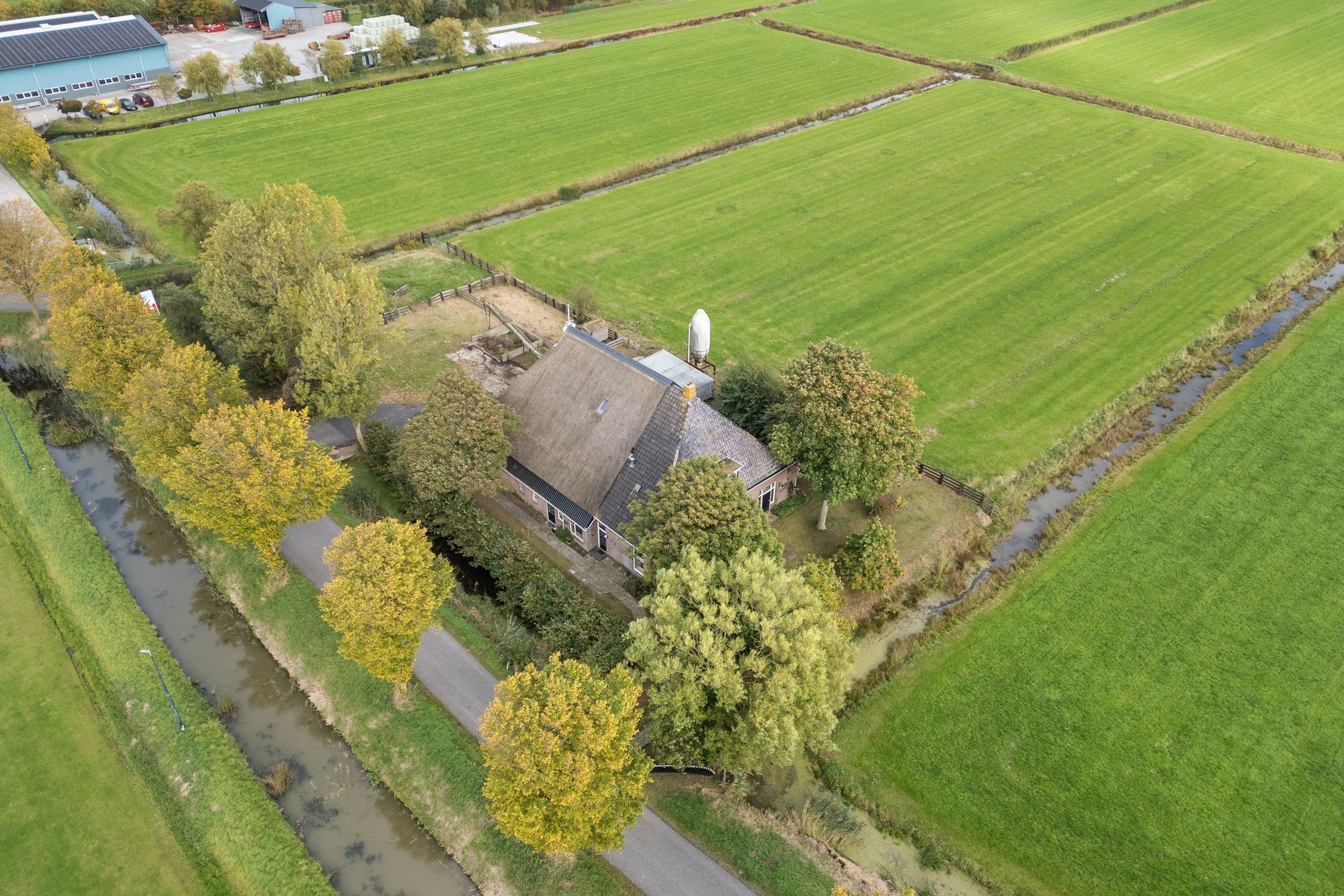 Doniaweg 25, Burgwerd