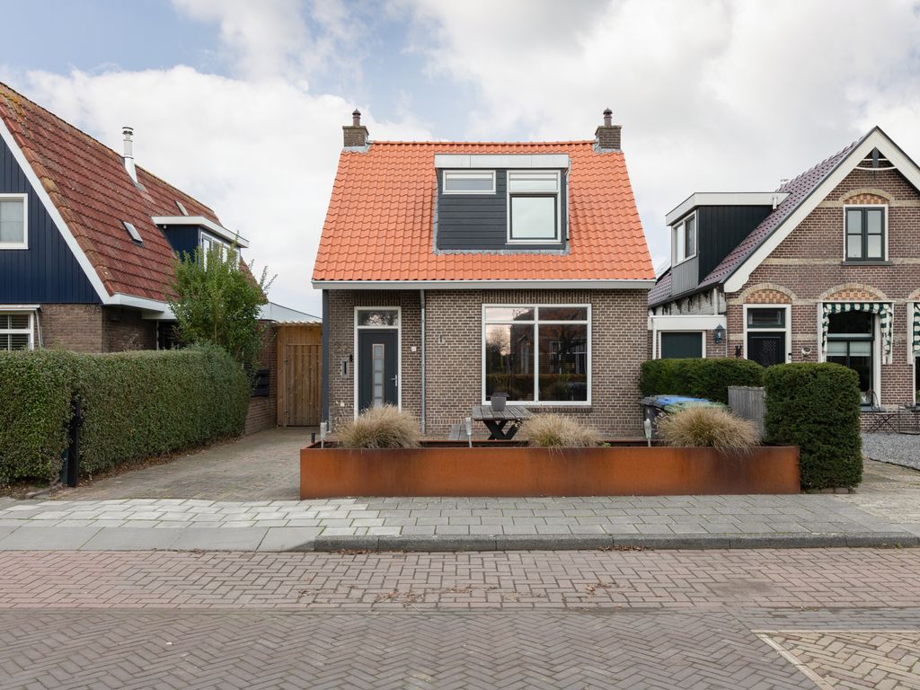 Schoolstraat 22, Burgwerd