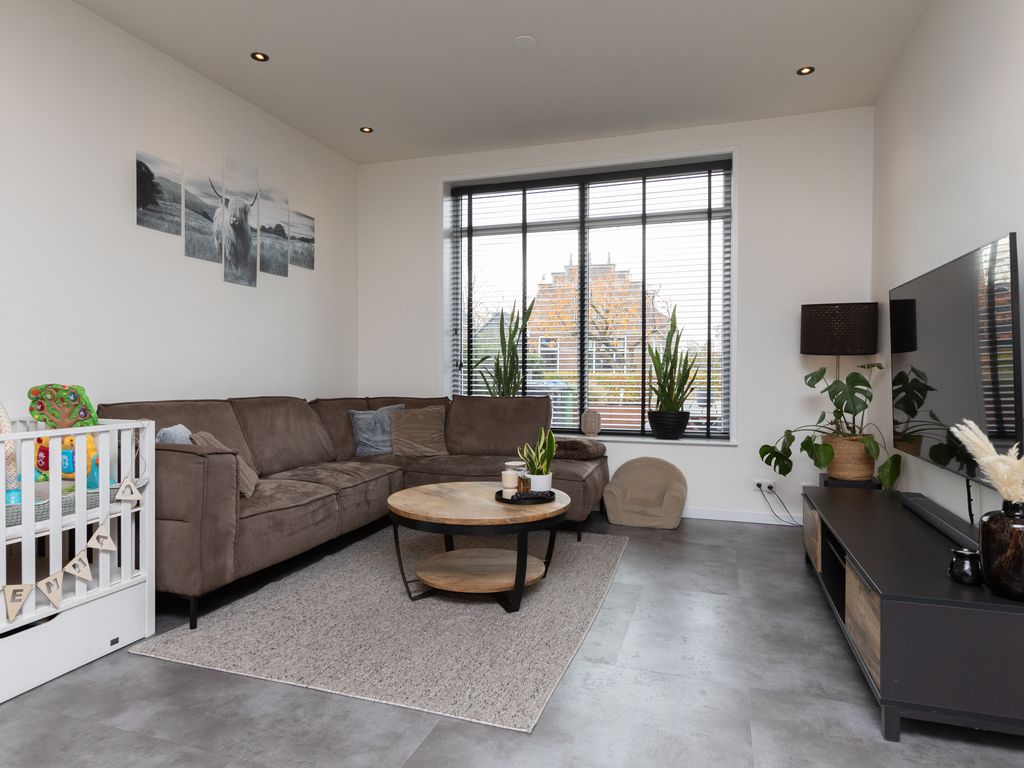 Schoolstraat 22, Burgwerd