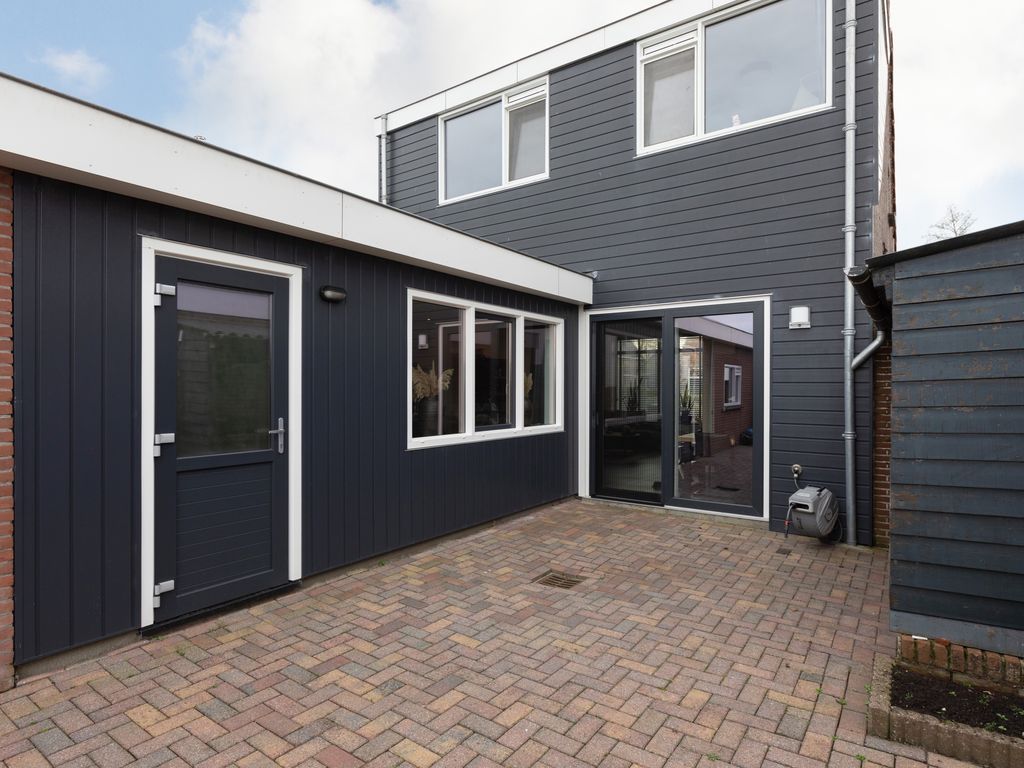 Schoolstraat 22, Burgwerd