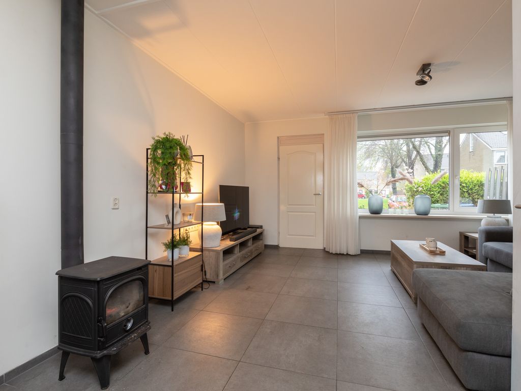 Stêdsfinne 37, Workum