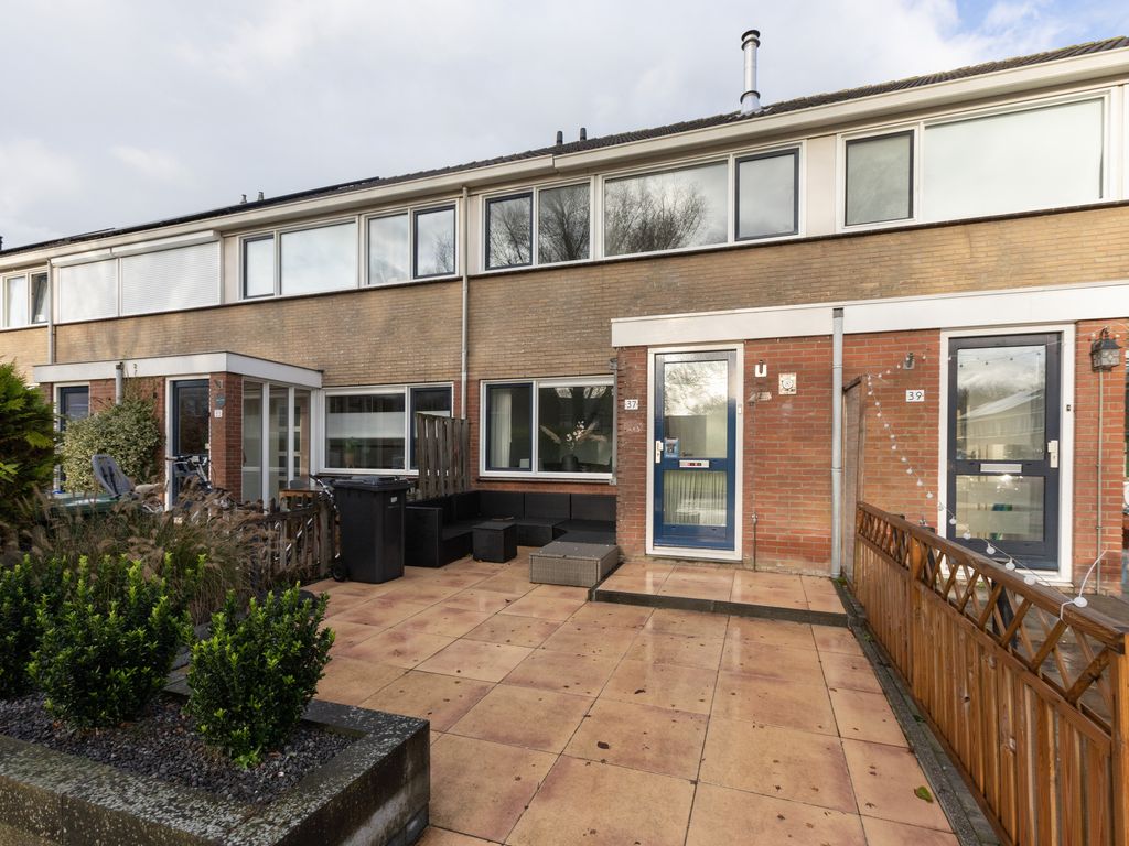 Stêdsfinne 37, Workum