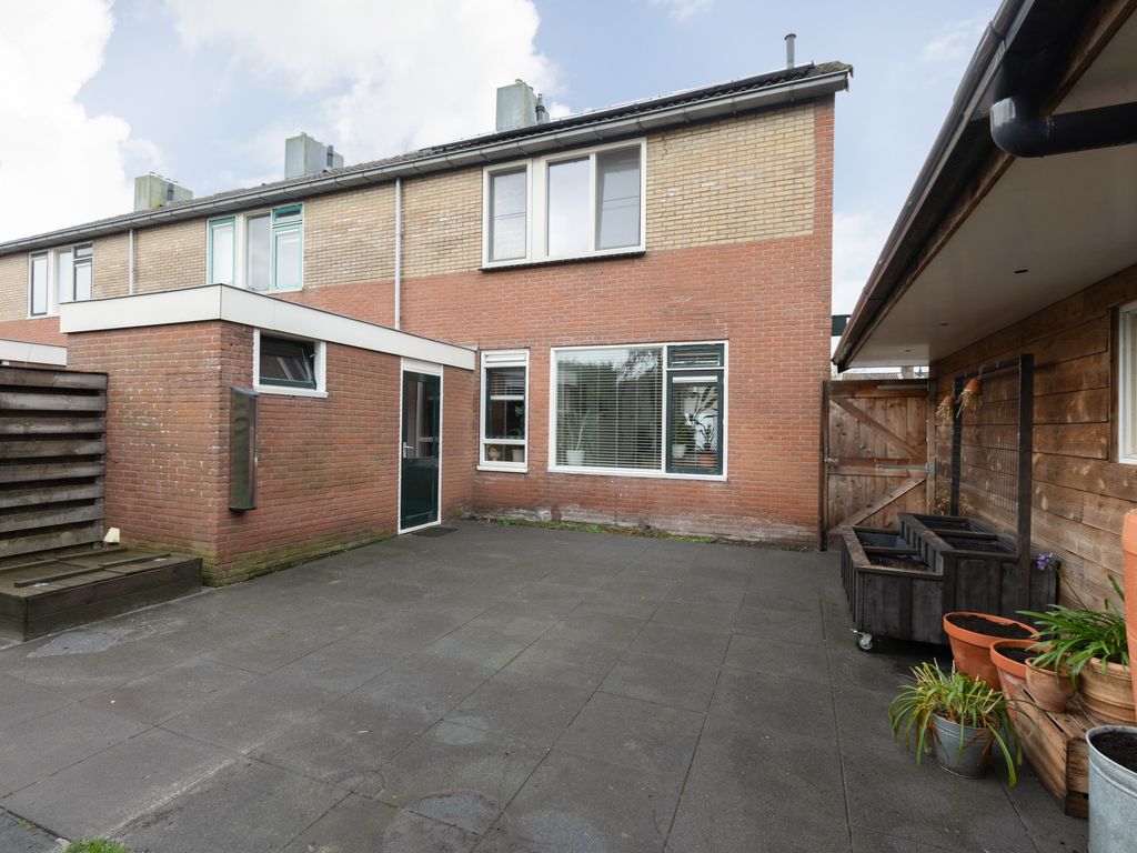 Meester de Vriesstraat 31, Witmarsum