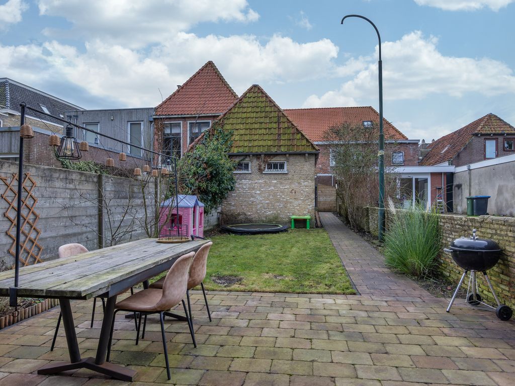 Nieuwmarkt 14, Bolsward