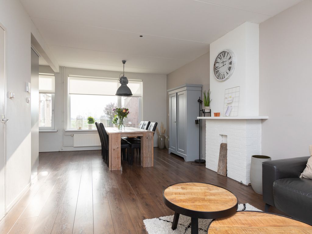 Sinsmar 24, Blauwhuis