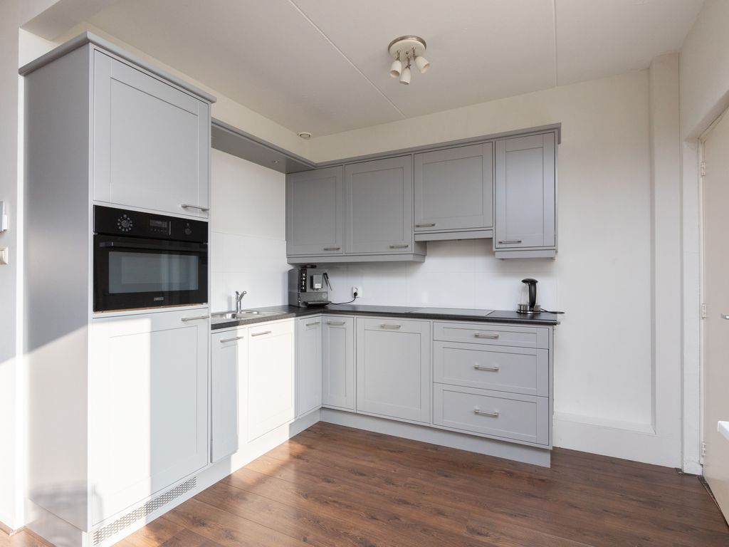 Sinsmar 24, Blauwhuis