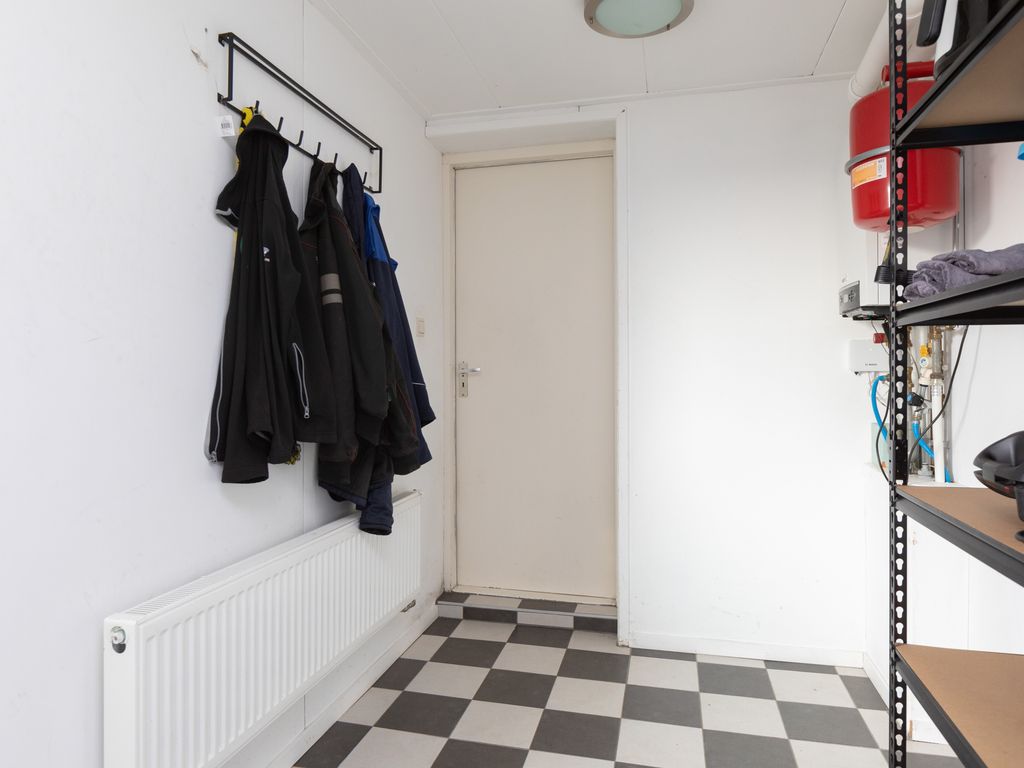 Sinsmar 24, Blauwhuis