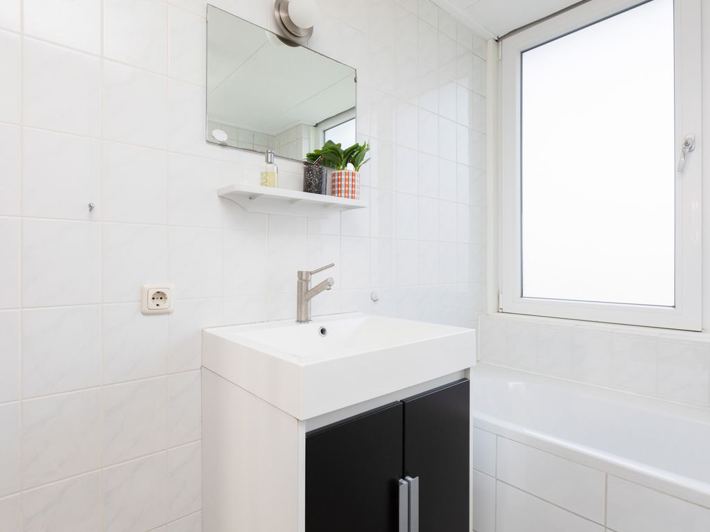 Sinsmar 24, Blauwhuis