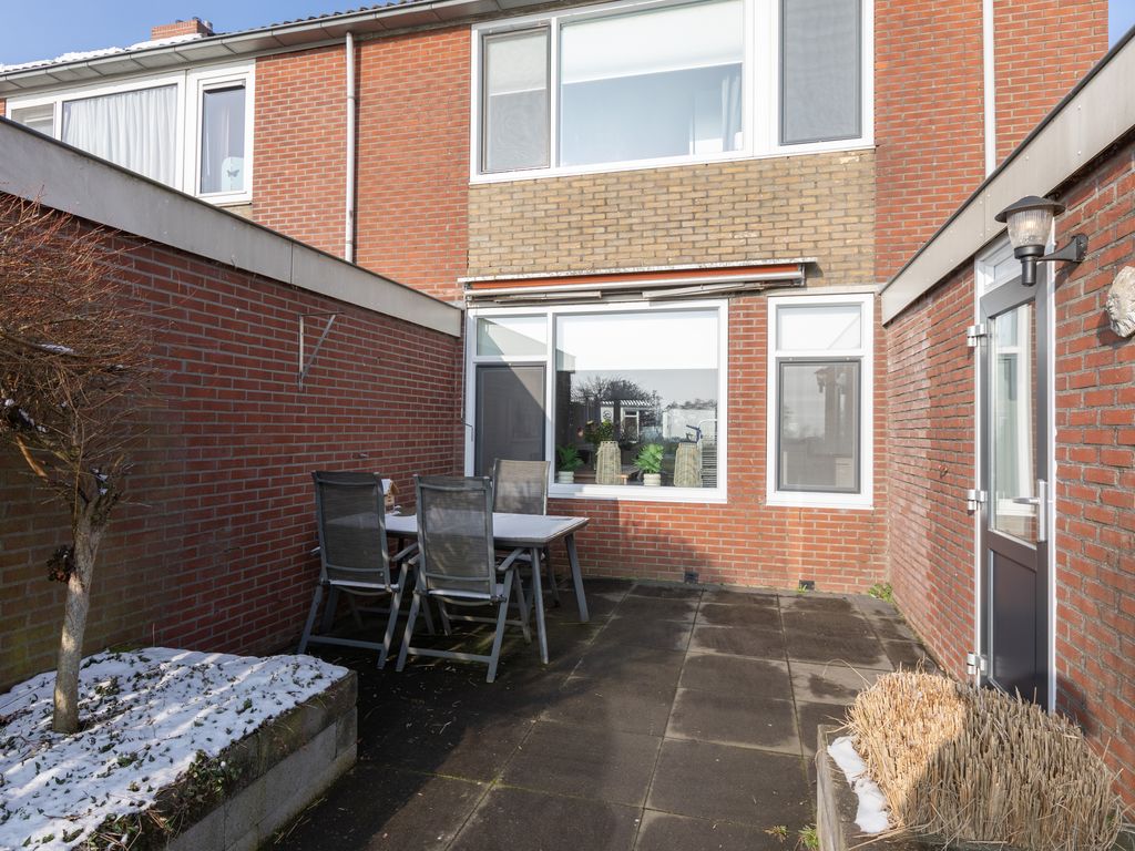 Sinsmar 24, Blauwhuis