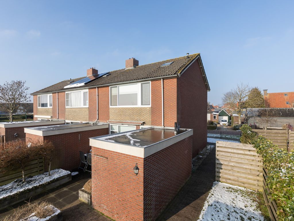 Sinsmar 24, Blauwhuis