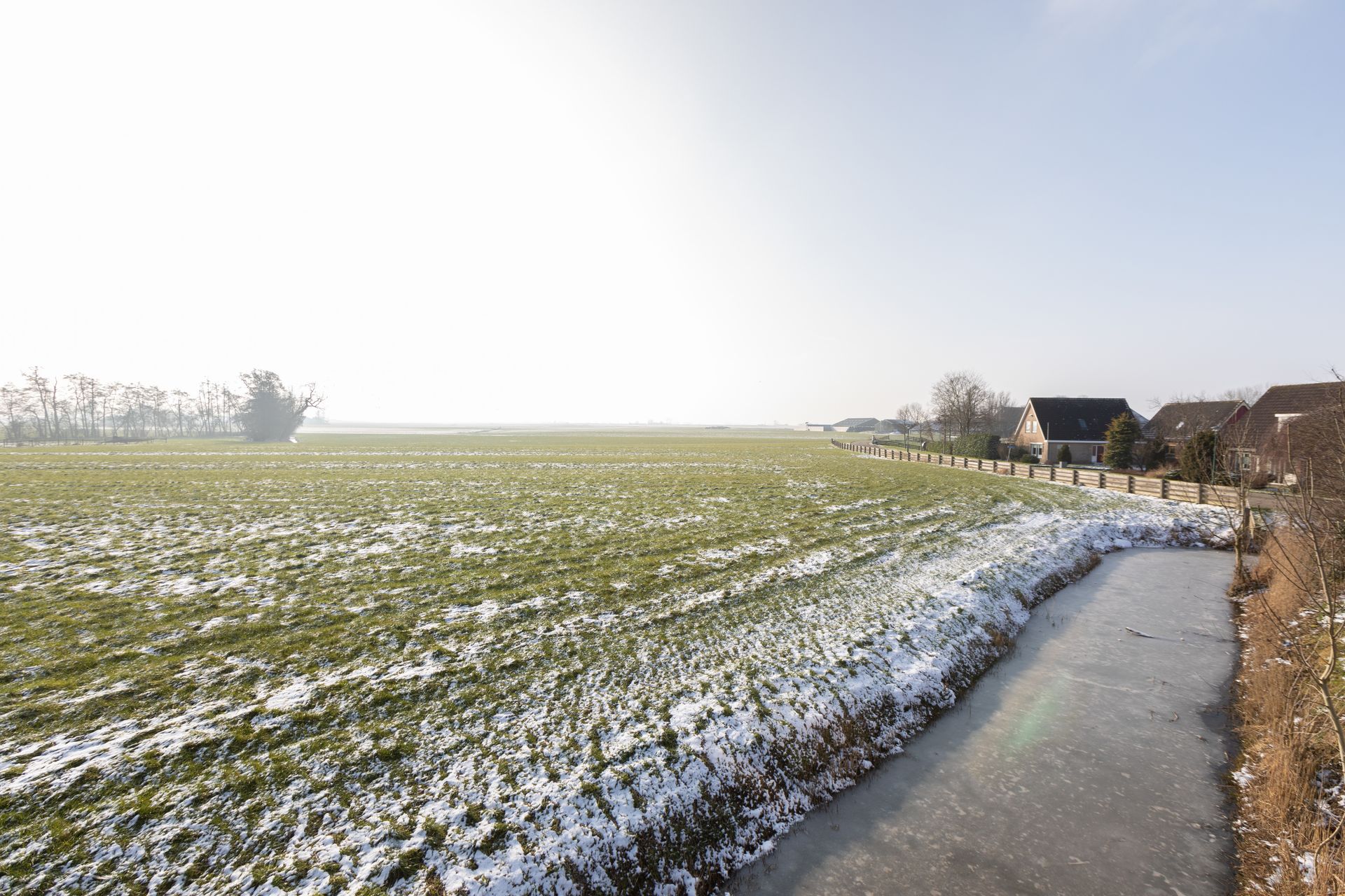 Sinsmar 24, Blauwhuis