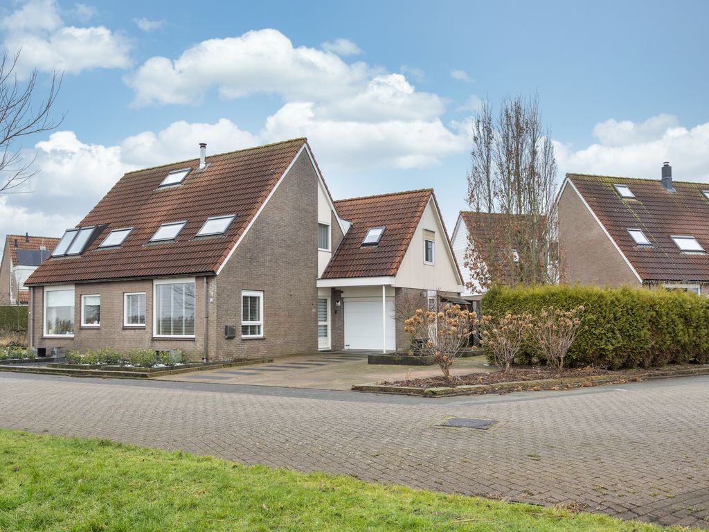 Essenburg 16, Bolsward