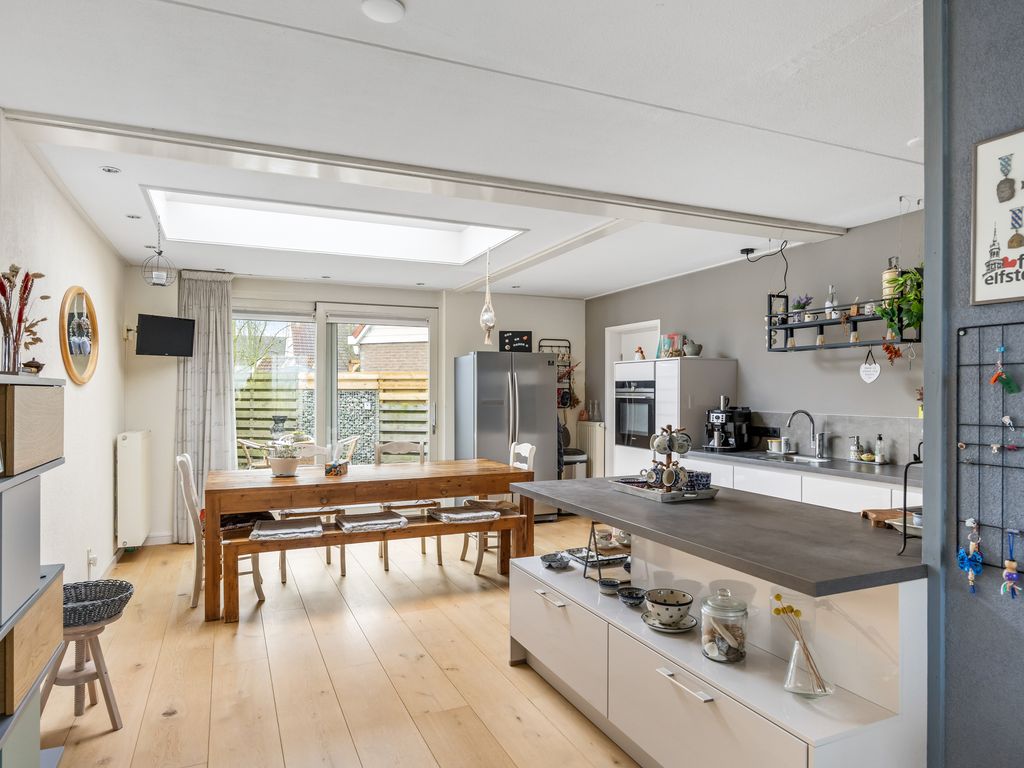 Essenburg 16, Bolsward