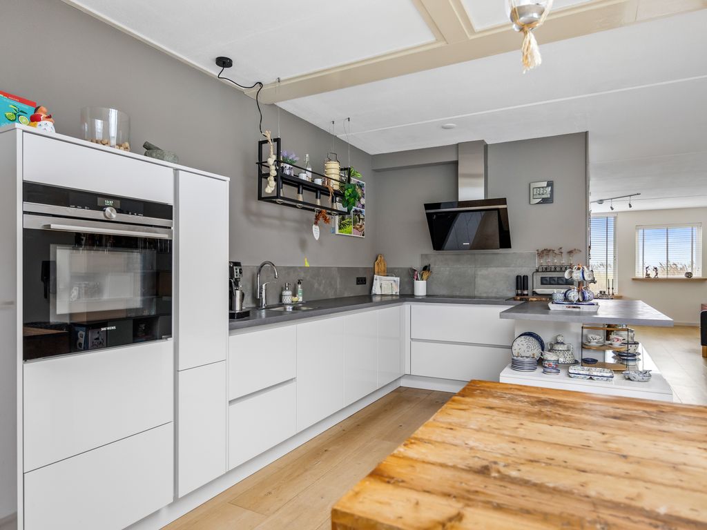 Essenburg 16, Bolsward