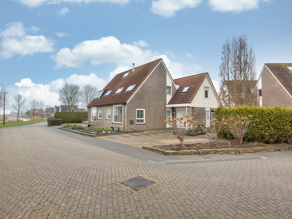 Essenburg 16, Bolsward