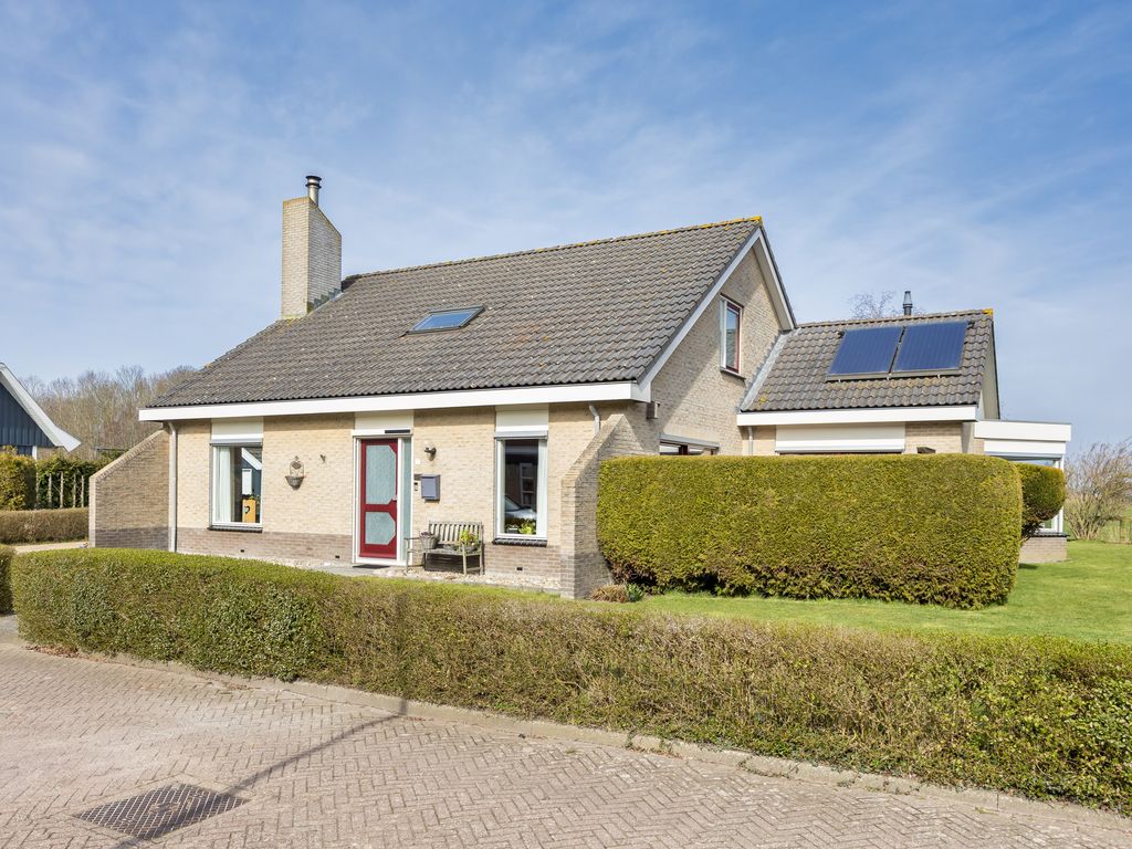 It Koekoeksl&acirc;n 11, Arum