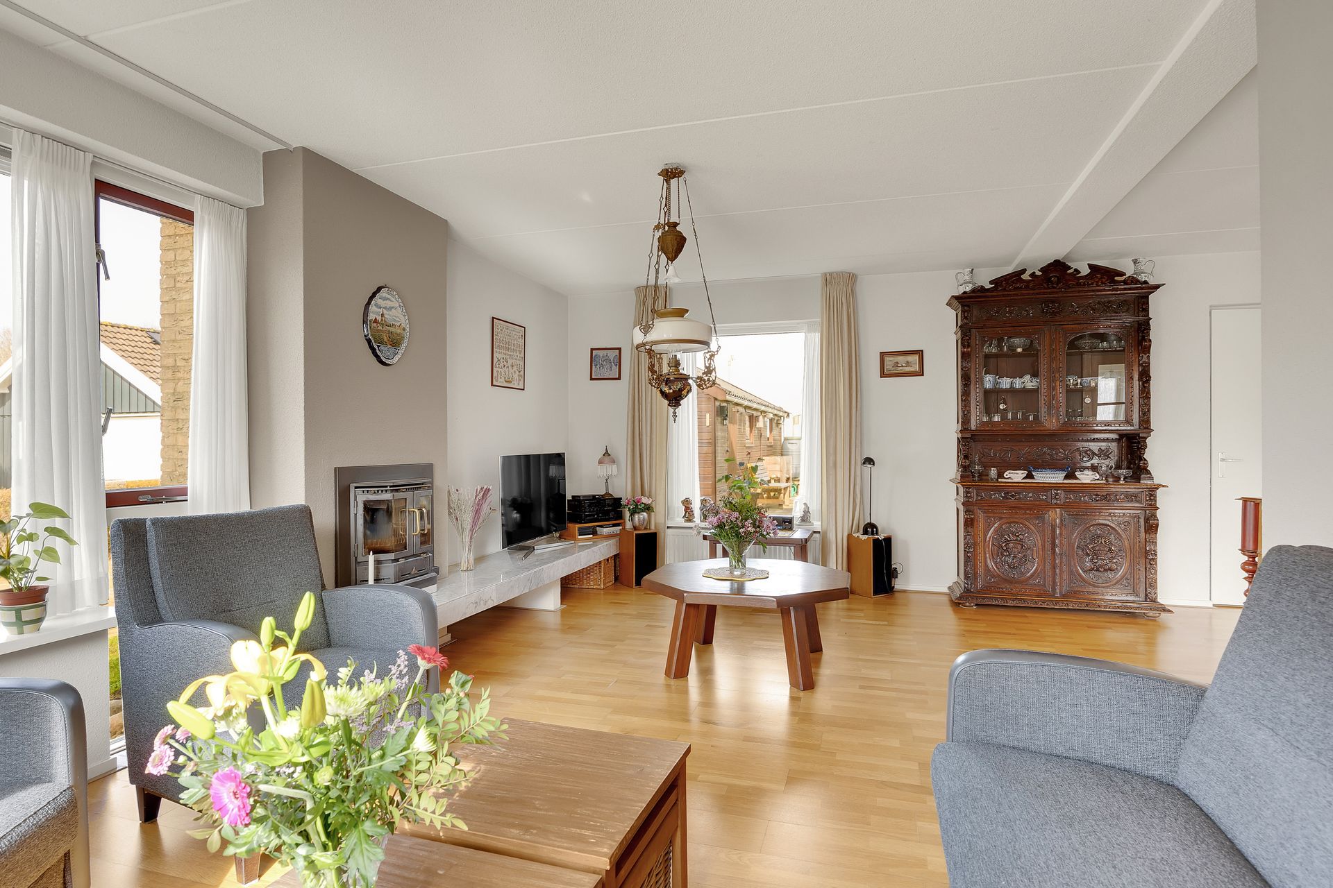 It Koekoeksl&acirc;n 11, Arum