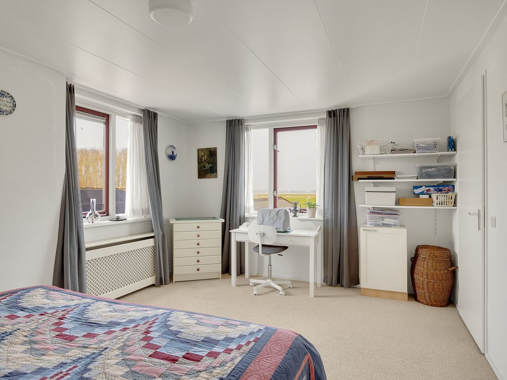 It Koekoeksl&acirc;n 11, Arum