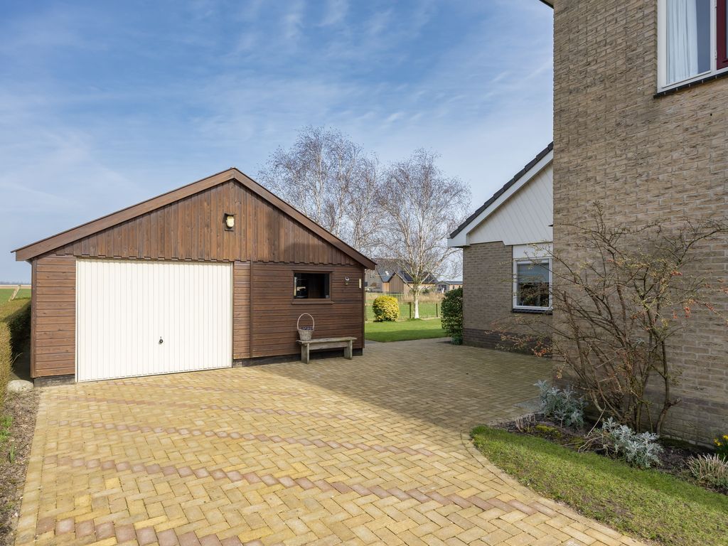 It Koekoeksl&acirc;n 11, Arum