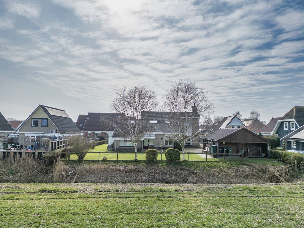 It Koekoeksl&acirc;n 11, Arum