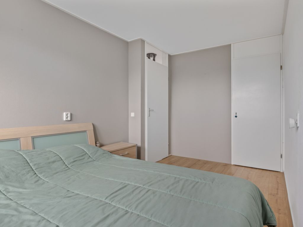 It Rispl&acirc;n 8, Easterein