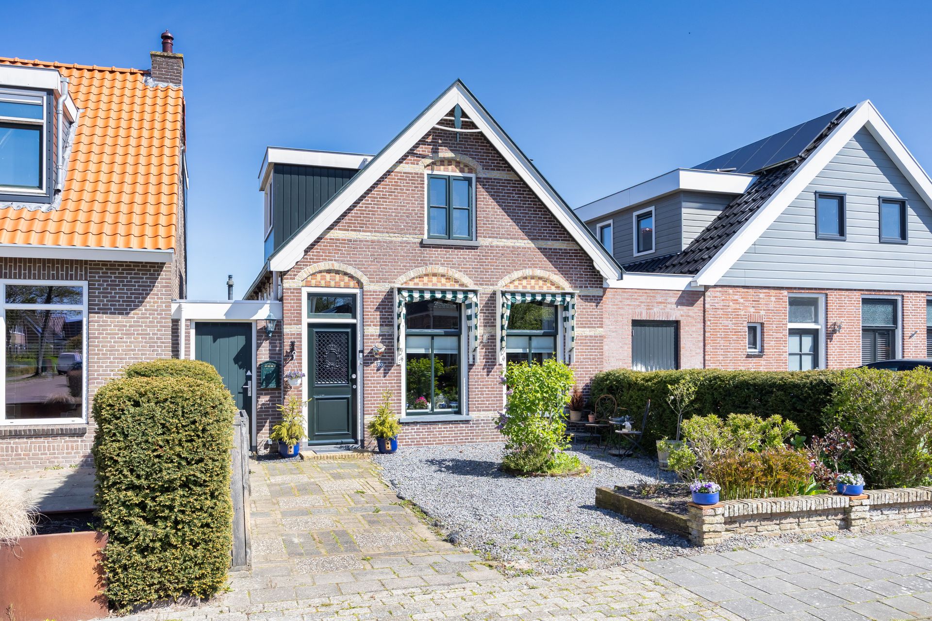 Schoolstraat 20, Burgwerd