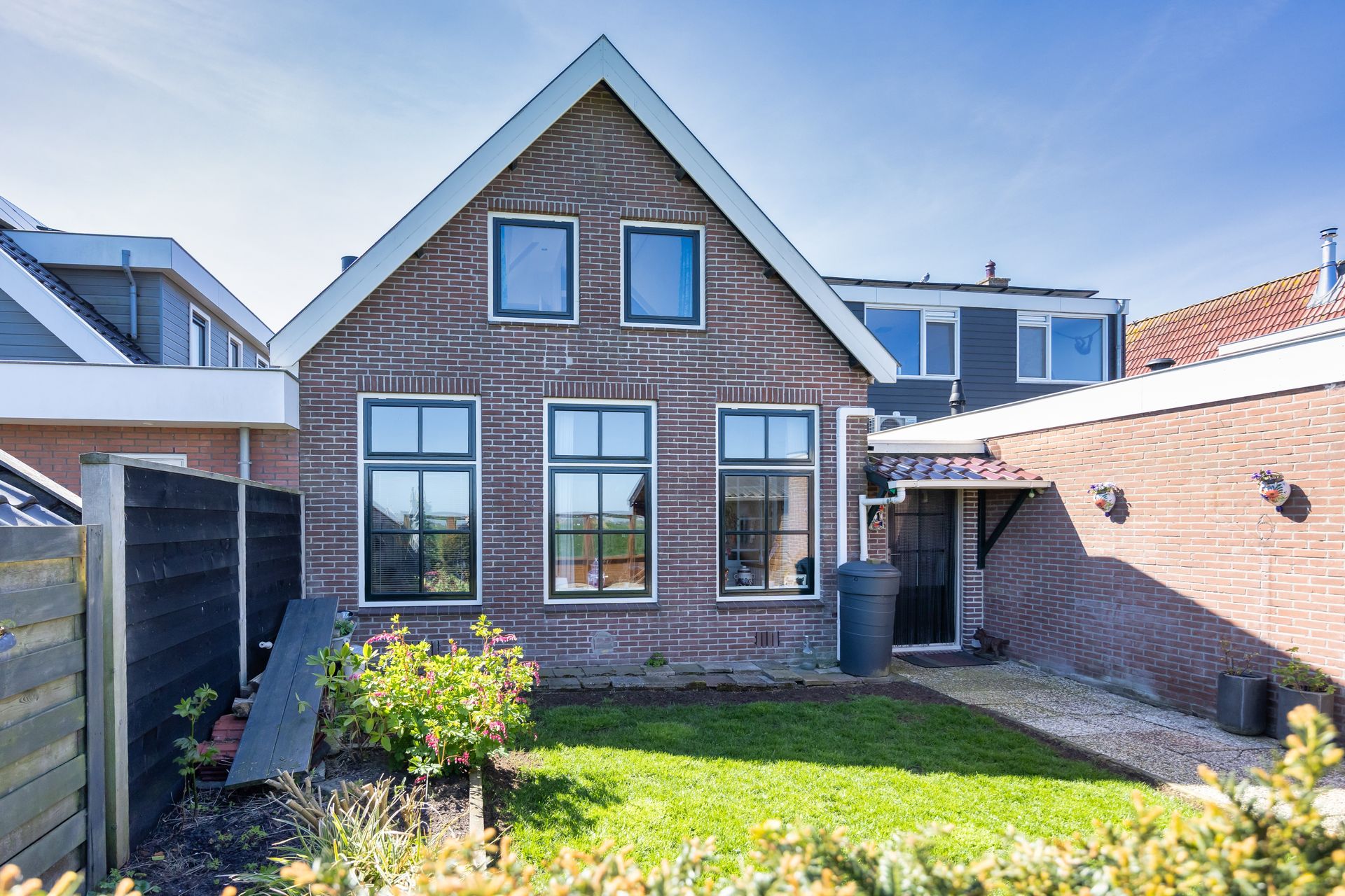 Schoolstraat 20, Burgwerd