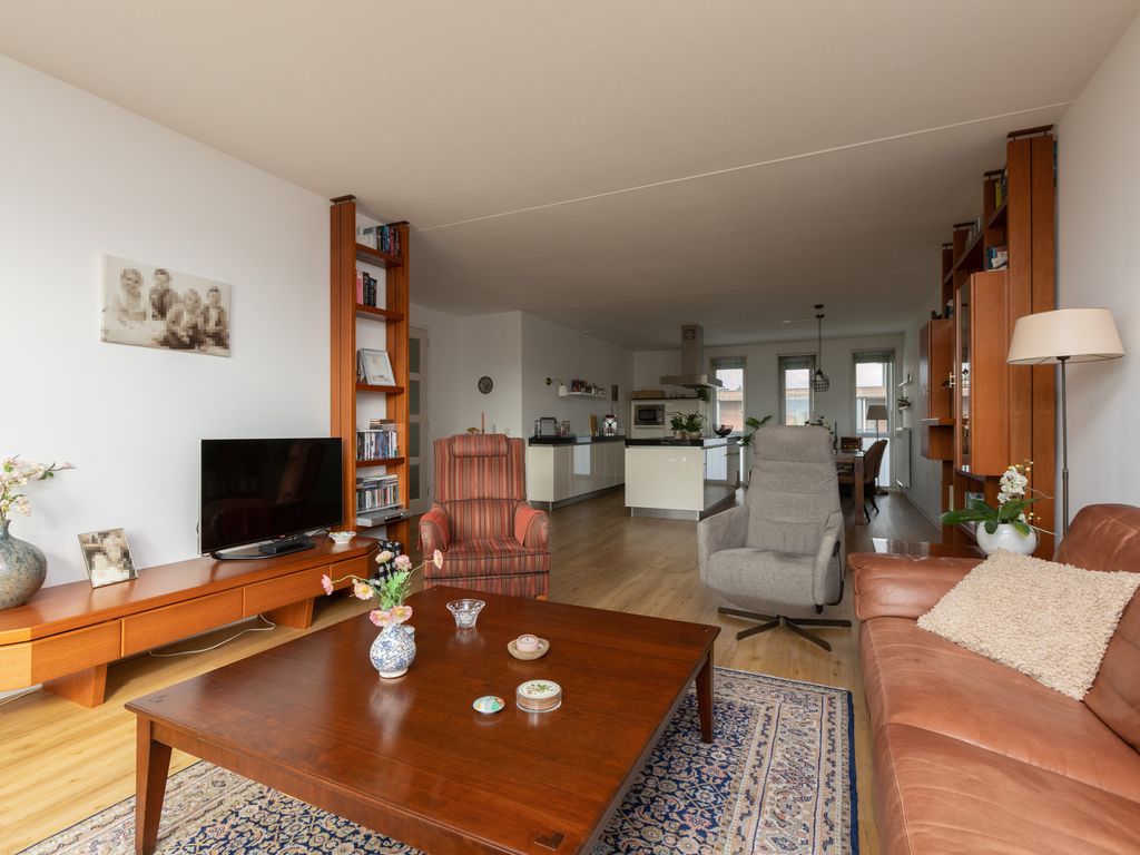 Peter van Thaborplein 34, Bolsward