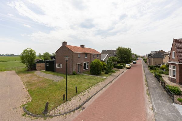 Van Osingaweg 7, Schettens