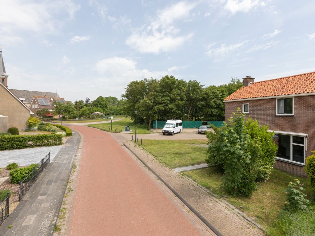 Van Osingaweg 7, Schettens