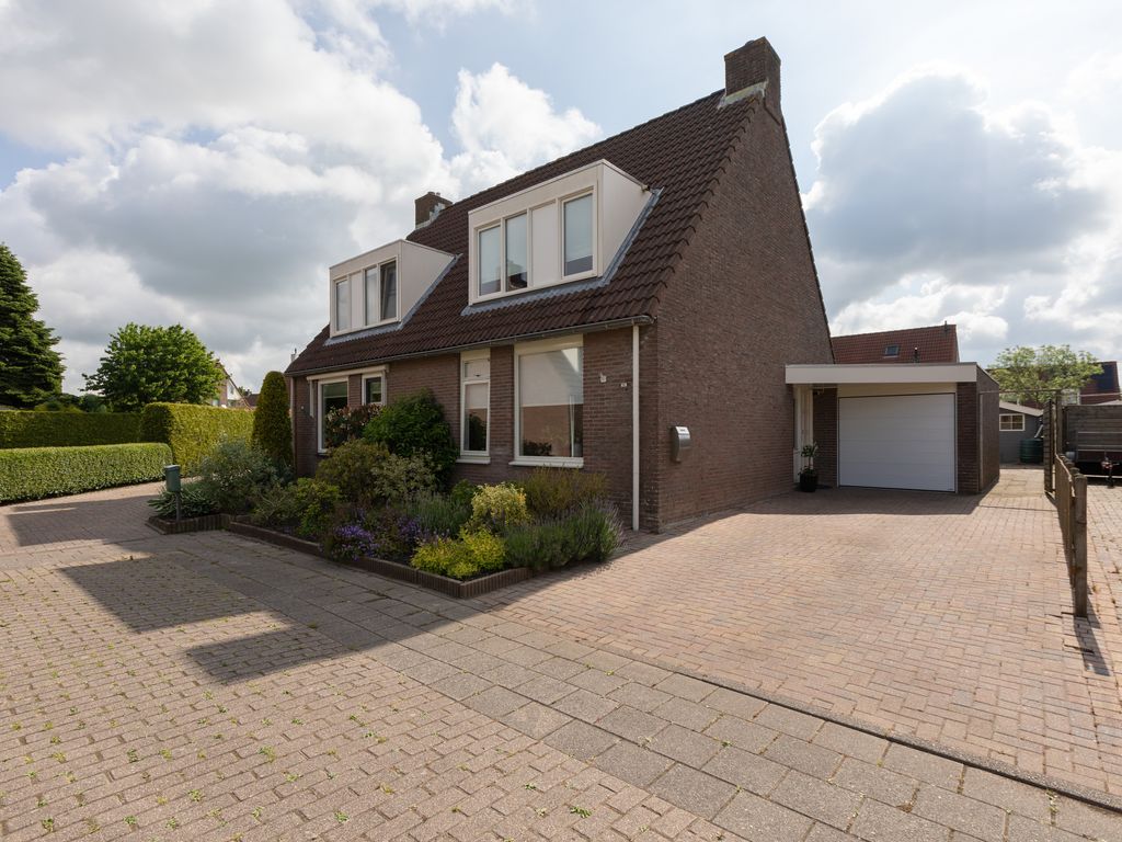Dennenburg 15, Bolsward