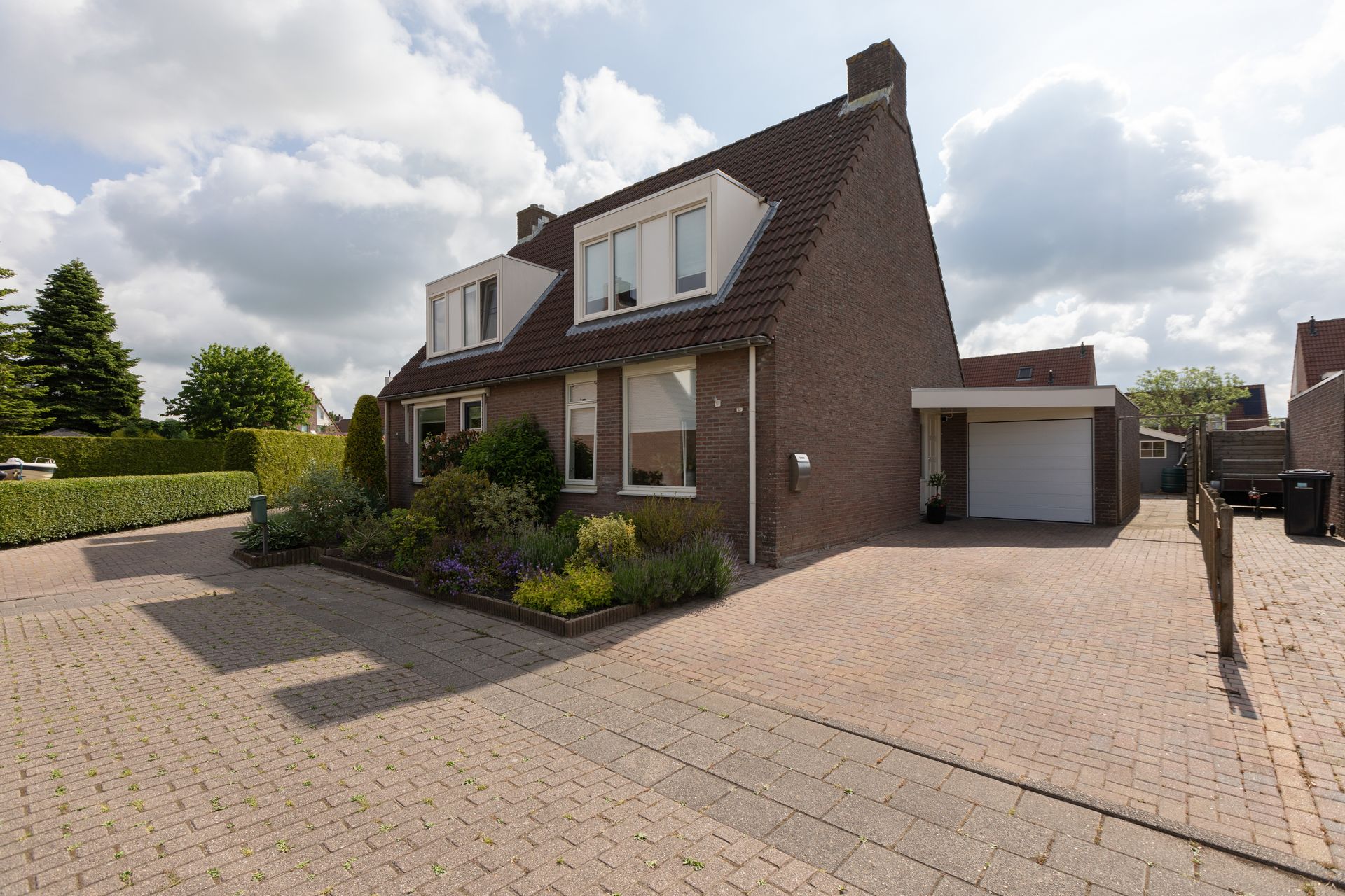 Dennenburg 15, Bolsward