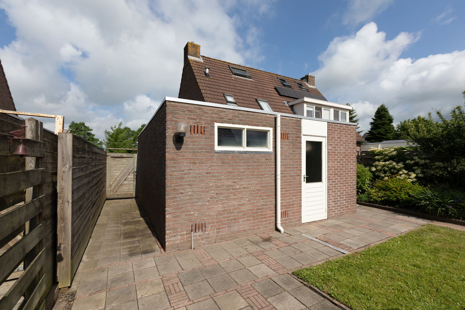 Dennenburg 15, Bolsward