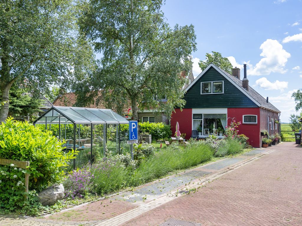 Buren 29, Dedgum