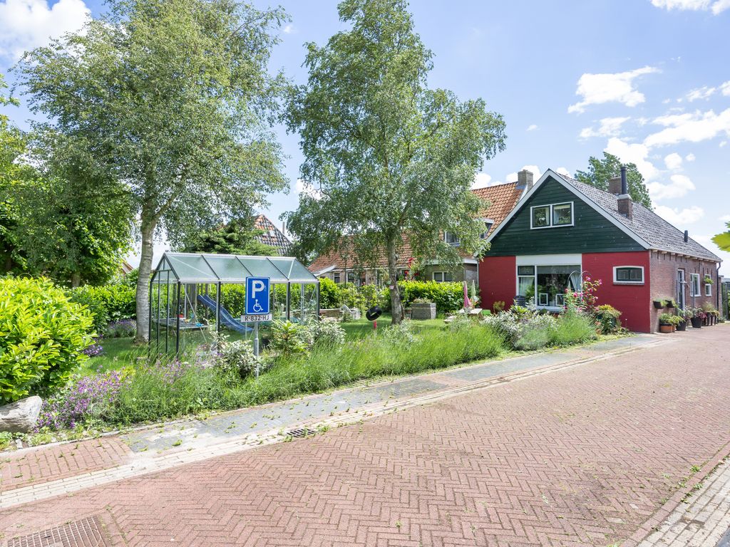 Buren 29, Dedgum